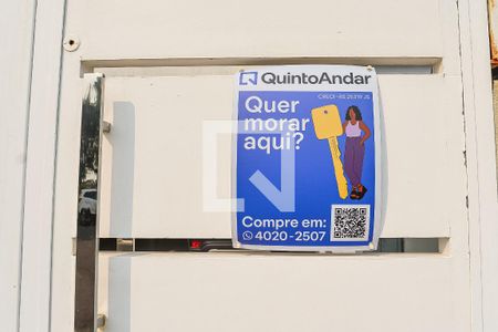 Casa à venda com 190m², 3 quartos e 3 vagas Casa à venda com 190m², 3 quartos e 3 vagasPlaquinha