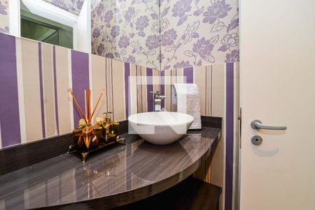 Casa à venda com 190m², 3 quartos e 3 vagas Casa à venda com 190m², 3 quartos e 3 vagasLavabo