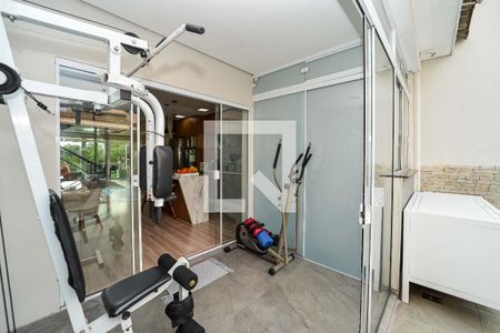 Casa à venda com 190m², 3 quartos e 3 vagas Casa à venda com 190m², 3 quartos e 3 vagasAcademia