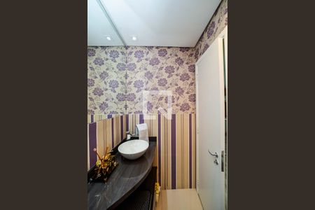 Casa à venda com 190m², 3 quartos e 3 vagas Casa à venda com 190m², 3 quartos e 3 vagasLavabo