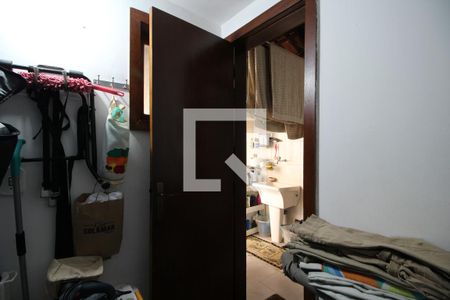 Casa de condomínio à venda com 262m², 3 quartos e 1 vagaQuarto de Serviço