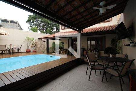 Casa de condomínio à venda com 262m², 3 quartos e 1 vagaÁrea Externa Fundos