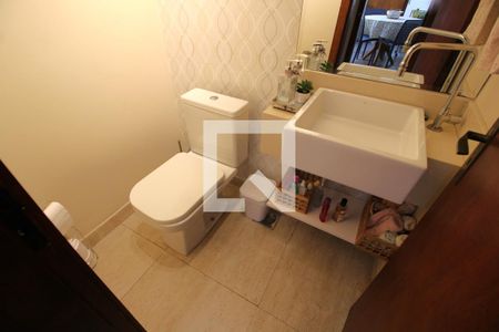 Casa de condomínio à venda com 262m², 3 quartos e 1 vagaLavabo