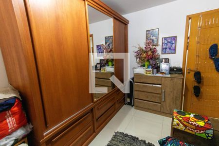 Apartamento à venda com 117m², 3 quartos e 2 vagas Apartamento à venda com 117m², 3 quartos e 2 vagasQuarto 1