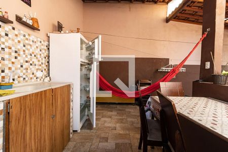 Casa à venda com 200m², 3 quartos e 3 vagasChurrasqueira 