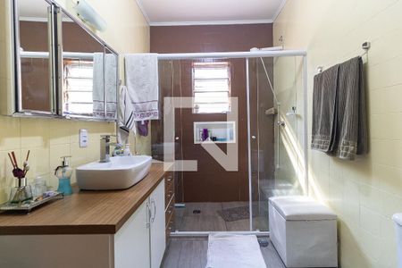 Casa à venda com 200m², 3 quartos e 3 vagasBanheiro 1