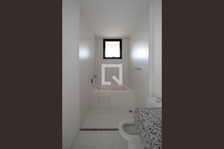Apartamento à venda com 163m², 4 quartos e 2 vagas Apartamento à venda com 163m², 4 quartos e 2 vagasBanheiro da Suíte 1