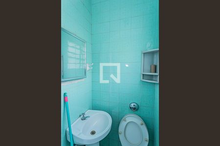 Casa à venda com 150m², 3 quartos e 2 vagas Casa à venda com 150m², 3 quartos e 2 vagasLavabo