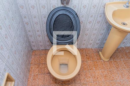 Casa à venda com 150m², 3 quartos e 2 vagas Casa à venda com 150m², 3 quartos e 2 vagasBanheiro