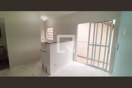 Sala de casa para alugar com 1 quarto, 26m² em Umuarama, Osasco