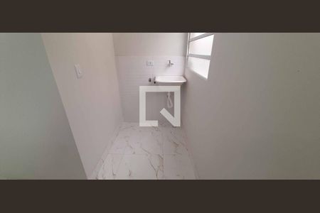 Área de Serviço de casa para alugar com 1 quarto, 26m² em Umuarama, Osasco