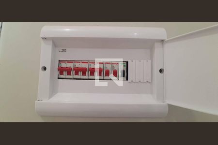 Quadro de Luz de casa para alugar com 1 quarto, 26m² em Umuarama, Osasco
