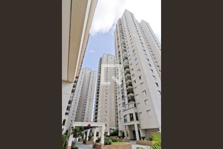 Apartamento à venda com 82m², 3 quartos e 1 vaga Apartamento à venda com 82m², 3 quartos e 1 vagaFachada