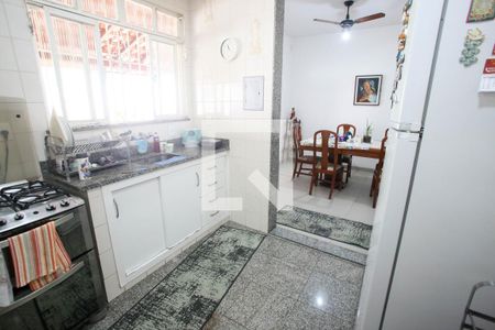 Casa à venda com 600m², 4 quartos e 4 vagasCozinha
