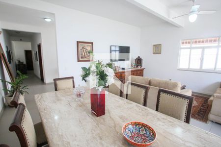 Sala de casa à venda com 4 quartos, 600m² em Curicica, Rio de Janeiro