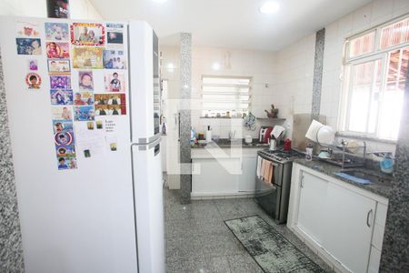 Casa à venda com 600m², 4 quartos e 4 vagasCozinha