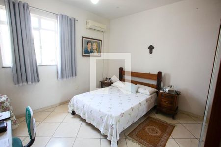 Casa à venda com 600m², 4 quartos e 4 vagasQuarto Suíte