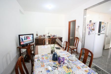 Casa à venda com 600m², 4 quartos e 4 vagasCopa