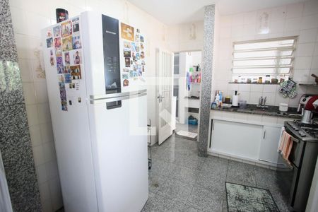 Casa à venda com 600m², 4 quartos e 4 vagasCozinha