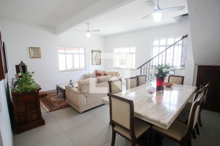 Sala de casa à venda com 4 quartos, 600m² em Curicica, Rio de Janeiro