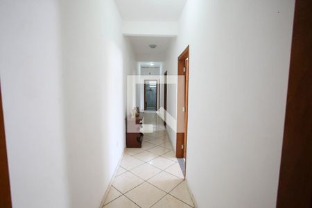 Casa à venda com 600m², 4 quartos e 4 vagasHall dos Quartos