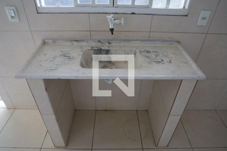 Casa para alugar com 100m², 2 quartos e 2 vagasCozinha 