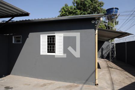 Casa para alugar com 100m², 2 quartos e 2 vagasÁrea externa 