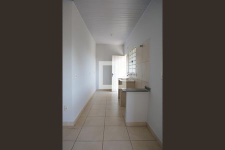 Casa para alugar com 100m², 2 quartos e 2 vagasCozinha 