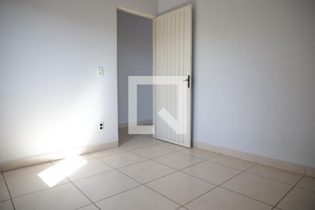 Casa para alugar com 100m², 2 quartos e 2 vagasQuarto 