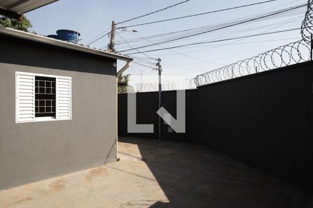 Casa para alugar com 100m², 2 quartos e 2 vagasÁrea externa 