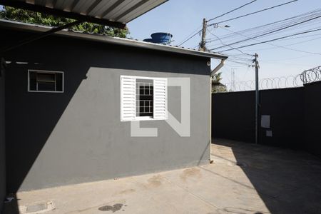 Casa para alugar com 100m², 2 quartos e 2 vagasÁrea externa 