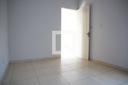 Casa para alugar com 100m², 2 quartos e 2 vagasQuarto 