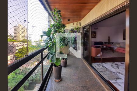 Apartamento à venda com 217m², 4 quartos e 3 vagasVaranda do Quarto 1/Escritório