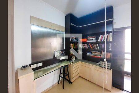 Apartamento à venda com 217m², 4 quartos e 3 vagasQuarto 1/Escritório