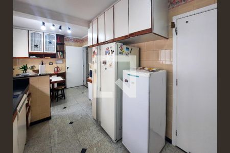 Apartamento à venda com 217m², 4 quartos e 3 vagasCozinha