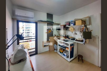 Apartamento à venda com 217m², 4 quartos e 3 vagasQuarto 2