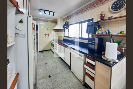 Apartamento à venda com 217m², 4 quartos e 3 vagasCozinha