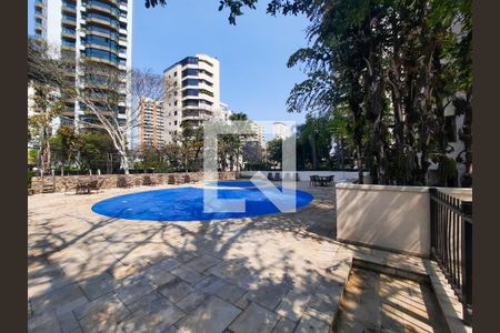 Apartamento à venda com 217m², 4 quartos e 3 vagasÁrea comum - Piscina