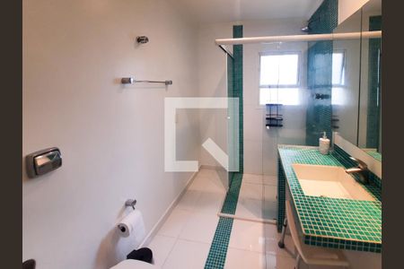 Apartamento à venda com 217m², 4 quartos e 3 vagasBanheiro da Suíte 2