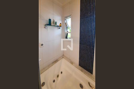 Apartamento à venda com 217m², 4 quartos e 3 vagasBanheiro da Suíte master