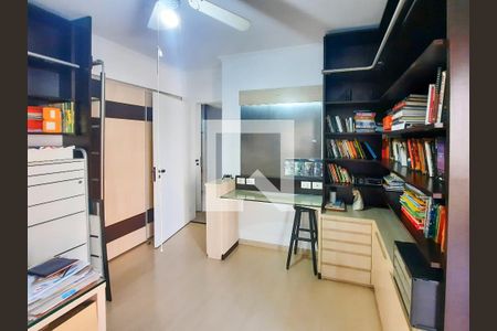 Apartamento à venda com 217m², 4 quartos e 3 vagasQuarto 1/Escritório