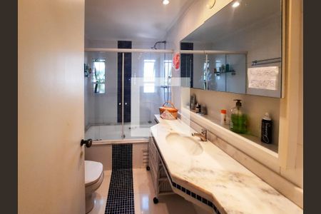 Apartamento à venda com 217m², 4 quartos e 3 vagasBanheiro da Suíte master