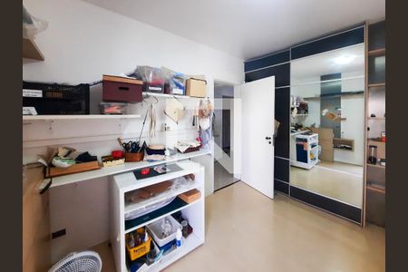 Apartamento à venda com 217m², 4 quartos e 3 vagasQuarto 2