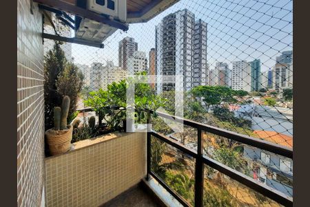 Apartamento à venda com 217m², 4 quartos e 3 vagasVaranda da Suite 2