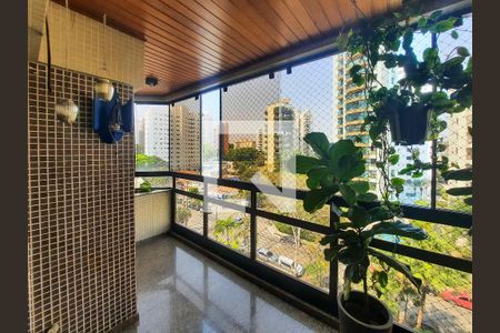 Apartamento à venda com 217m², 4 quartos e 3 vagasVaranda da Sala