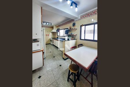 Apartamento à venda com 217m², 4 quartos e 3 vagasCopa / Cozinha