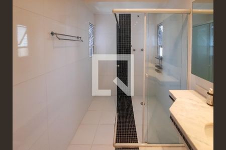 Apartamento à venda com 217m², 4 quartos e 3 vagasBanheiro