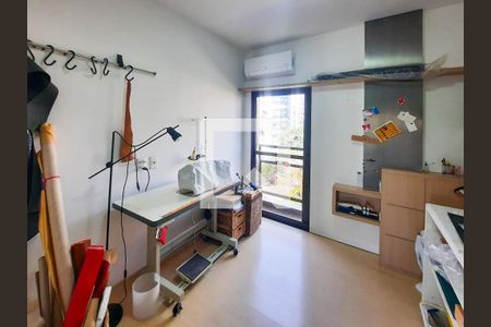 Apartamento à venda com 217m², 4 quartos e 3 vagasQuarto 2