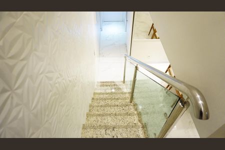 Apartamento à venda com 160m², 3 quartos e 2 vagasEscada