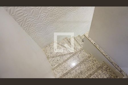 Apartamento à venda com 160m², 3 quartos e 2 vagasEscada